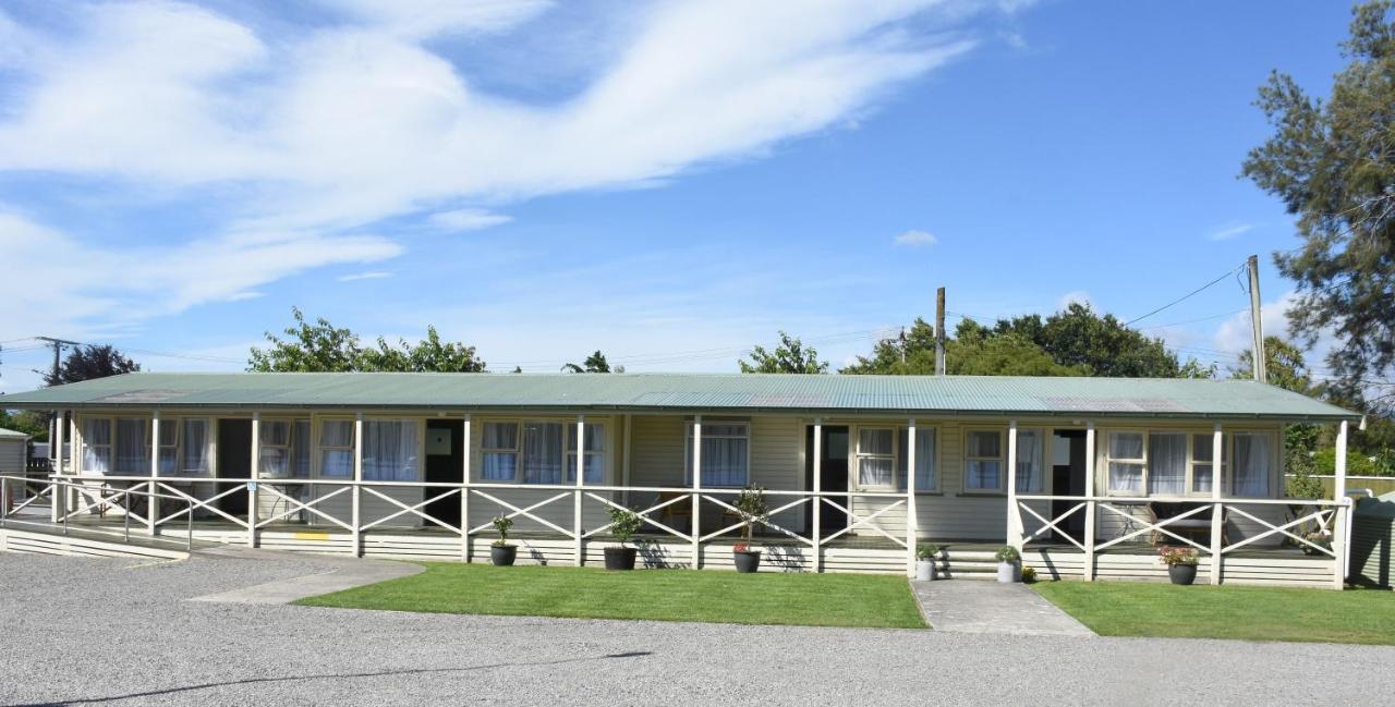 Featherston Motels And Camping Εξωτερικό φωτογραφία
